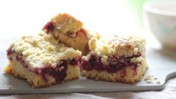 Redcurrant Tray bake